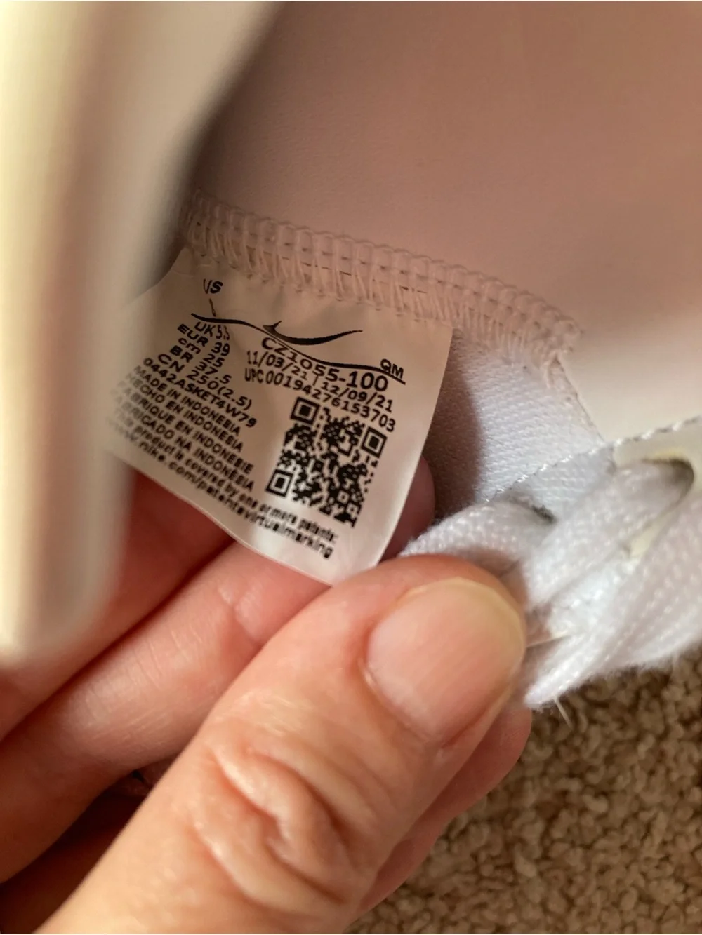 Nike Women’s White High-Top Sneakers with Black Swoosh - Picture 10 of 13